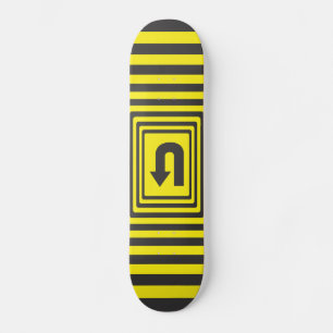 VORSICHT FAST AUF DIE RICHTIGE WEISE SKATEBOARD