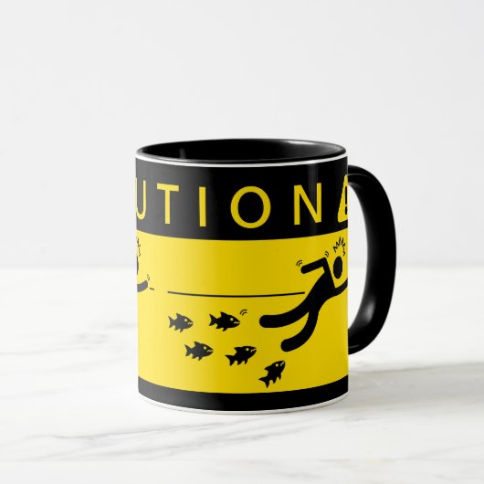 Vorsicht: Piranhas im Wasser Tasse (VorderseiteRechts)