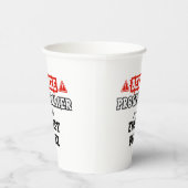 Vorsicht: Programmierer mit Energiegetränken | Cod Pappbecher (Rechts)