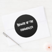 Vorsicht vor dem Eisenarbeiter Runder Aufkleber (Umschlag)