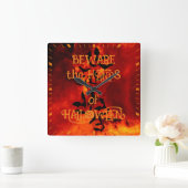 Vorsicht vor den Händen von Halloween Bat Silhouet Quadratische Wanduhr (Zuhause)