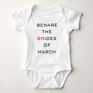 Vorsicht vor den März-Hochzeiten Baby Strampler
