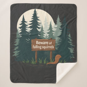 Vorsicht vor herabfallenden Eichhörnchen-T - Shirt Sherpadecke