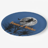 Vorsicht vor Hexen Pappteller (Schrägansicht)