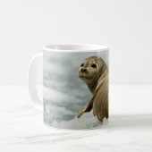 vorsichtiges Siegel Kaffeetasse (Vorderseite Links)