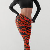 Vorsichtsrisiko Halloween Tape Moderne Typografie Capri Leggings