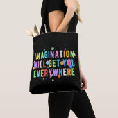 Vorstellungskraft bringt Sie überall Tasche (Von Nahem)