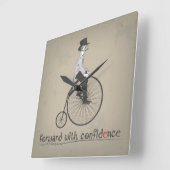 Vorwärtskommen mit Vintagem Fahrrad Quadratische Wanduhr (Winkel)