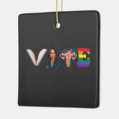 VOTE Bücher Uterus LGBT Kamala Harris Walz Wahl Keramikornament (Links)