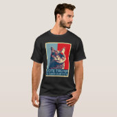 Vote Trump To Save Our Pets 2024 Poster Trump Cats T-Shirt (Vorne ganz)