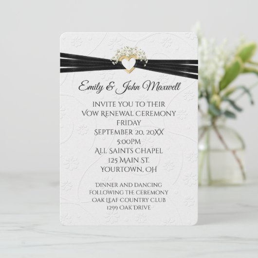 Vow Renewal White Embossed Floral with Heart Einladung (Stehend Vorderseite)