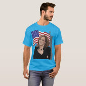 VP Kamala Harris Flaggenstatue von Liberty Unisex T-Shirt (Vorne ganz)