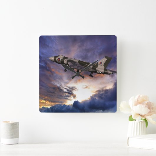Vulcan Take Off Quadratische Wanduhr (Zuhause)