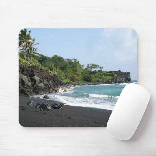 Vulkanischer schwarzer Sandstrand auf Hawaii Mousepad (Mit Mouse)