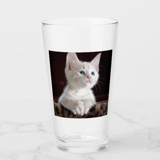 Vulnerable White Kitten Glas (Vorderseite)