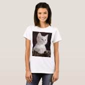 Vulnerable White Kitten T-Shirt (Vorne ganz)