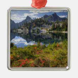 WA, Alpine Lakes Wilderness, Gem Lake, mit Ornament Aus Metall