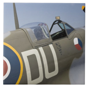 WA, Arlington, Arlington Fly-in, Zweiter Weltkrieg Fliese