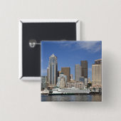 WA, Seattle, Seattle Skyline mit Fähre Button (Vorne & Hinten)