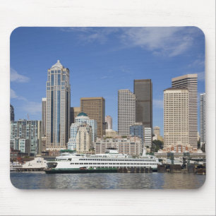 WA, Seattle, Seattle-Skyline mit Fähre Mousepad