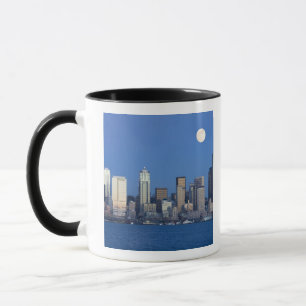 WA, Seattle, Seattle Skyline und Elliott Bay 2 Tasse