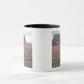 WA, Skagit Valley, Tulip Field und Barn Tasse (Zentrum)