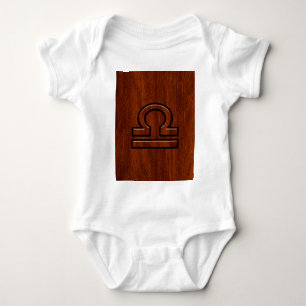 Waage-Tierkreis-Symbol auf Mahagonibaum Baby Strampler