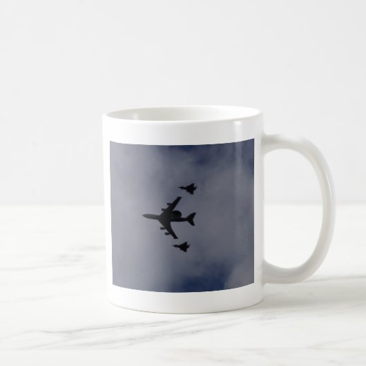 Wache eskortiert durch Taifune Kaffeetasse (Rechts)