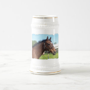 Wachsames arabisches Pferdebier Stein Bierglas