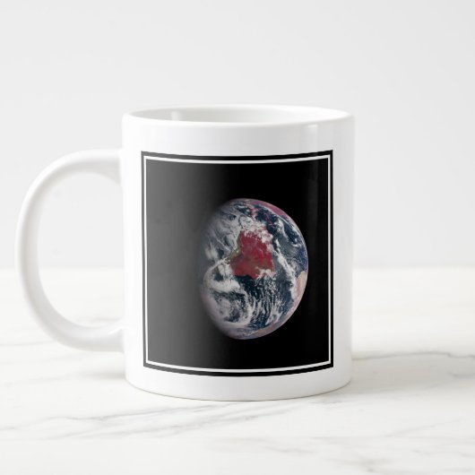 Wachstum der Pflanze auf dem Planeten Erde. Jumbo-Tasse (Links)