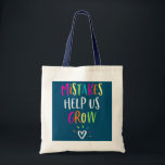 Wachstumsorientierung zurück zum Schullehrer Tragetasche<br><div class="desc">Wachstum Mindset positive zurück auf die Schule Lehrer Student Geschenk. Perfektes Geschenk für Ihren Vater,  Mama,  Papa,  Männer,  Frauen,  Freunde und Familienmitglieder am Erntedank Tag,  Weihnachten,  Muttertag,  Vatertag,  4. Juli,  1776 Unabhängiger Tag,  Veteranen Tag,  Halloween,  Patrick's Day</div>