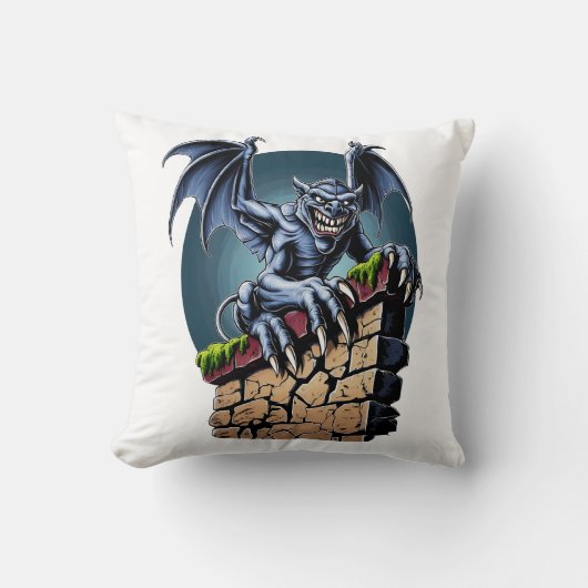 Wächter der Höhen: Ein gotisches Gargoyle-Kunstwer Kissen (Vorderseite)