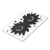 Wächter in der Tinte: Augenfleck-Sigil Notizblock (angewinkelt)