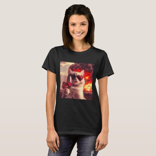 Wacky Cat Holding Wine Selfi With Fire Funny Sungl T-Shirt (Vorne ganz)