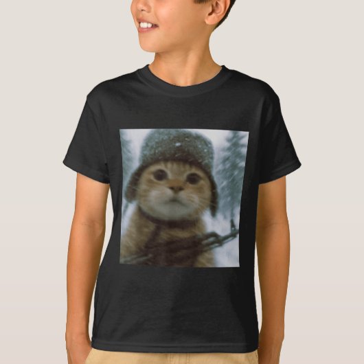 Wacky Cat Snow Kitten Soldier Selfie With Gun Meme T-Shirt (Vorderseite)