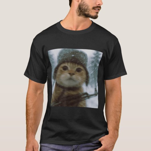 Wacky Cat Snow Kitten Soldier Selfie With Gun Meme T-Shirt (Vorderseite)