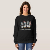 Waddlin’ Through Winter – Penguin Friends Sweatshirt (Vorne ganz)