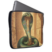 Wadjet – Ägyptische Schlangengöttin Laptopschutzhülle (Vorne Rechts)