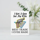 Waffe für Ehefrau Postkarte (Stehend Vorderseite)