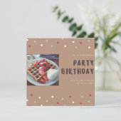 Waffelaufgang und Einladung zum Geburtstag (Stehend Vorderseite)