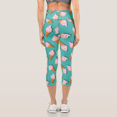 Waffelcones Eis und gefrorenes Jogurt-Muster Capri Leggings (Rückseite)