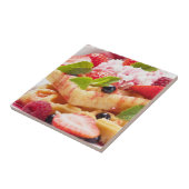 Waffelkuchen mit frischem Beerenobst Fliese (Seite)