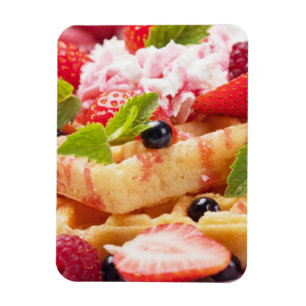 Waffelkuchen mit frischem Beerenobst Magnet