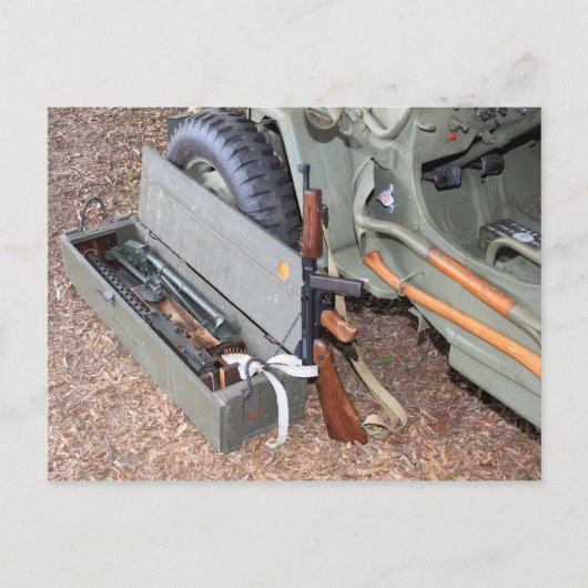 Waffen und Ausrüstung des Zweiten Weltkriegs durch Postkarte (Vorderseite)