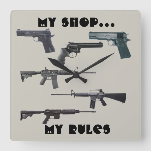 Waffenkollage Quadratische Wanduhr (Vorderseite)