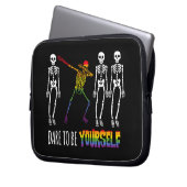 Wage, du selbst Halloween Dabbing Skelett zu sein Laptopschutzhülle (Vorderseite Links)
