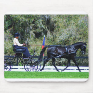 Wagenfahren des Singles schwarzes Pferde Mousepad