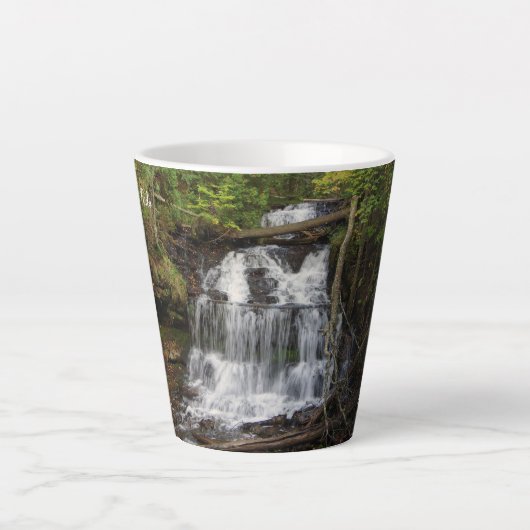Wagner Falls latte Tasse (Vorderseite)