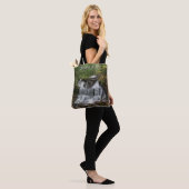Wagner Wasserfall auf der ganzen Tasche (Am Model)