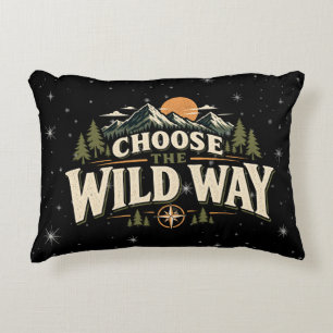 Wähle den Wild Way Mountain Adventure Wurfkissen Dekokissen